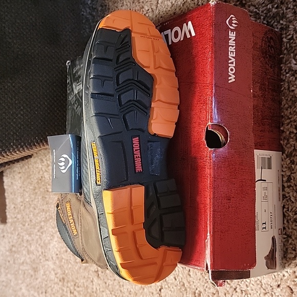 Worn Once Men's Wolverine Size 11 M Steel Toe Work boot - Picture 2 of 5